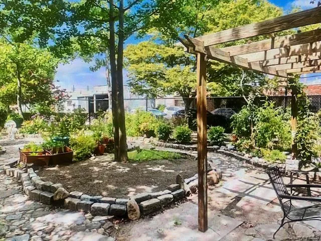 4601 39th Avenue #608 Sunnyside, NY 11104