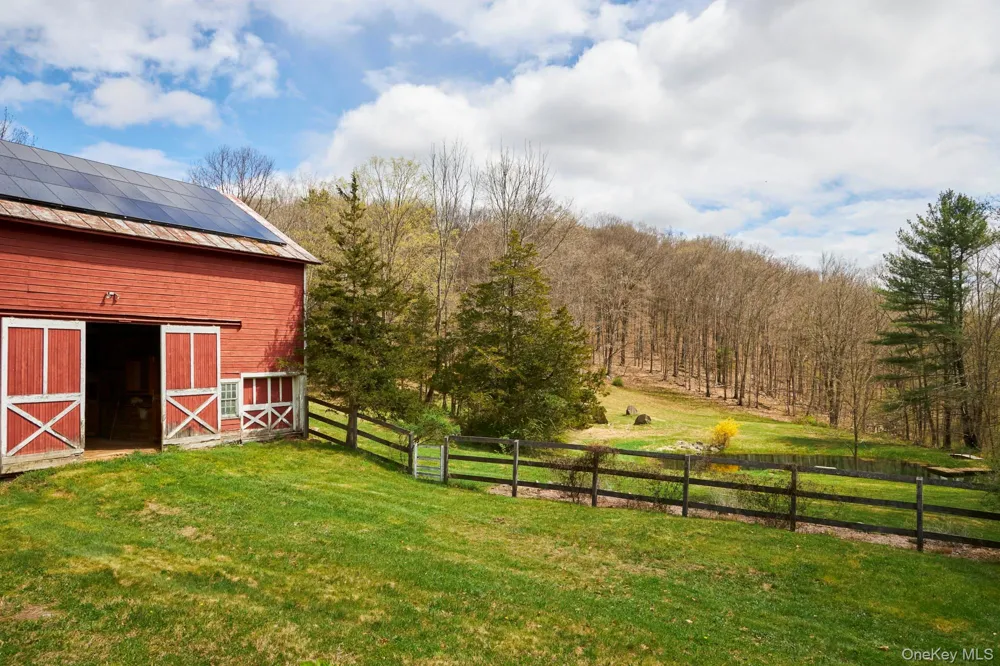 457 Round Lake Road Rhinebeck, NY 12572