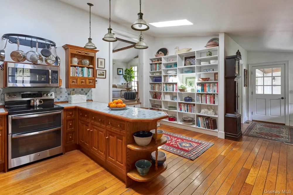 457 Round Lake Road Rhinebeck, NY 12572