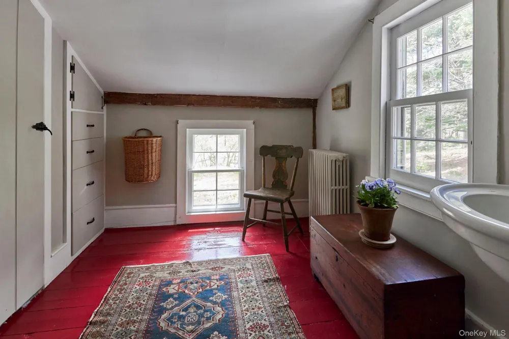 457 Round Lake Road Rhinebeck, NY 12572