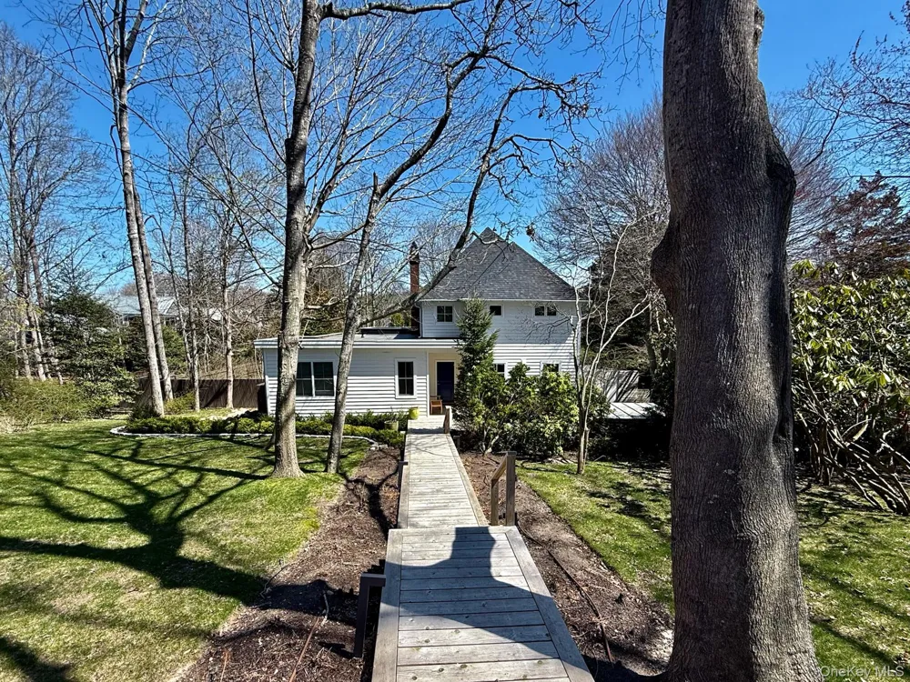 323 Division Street Sag Harbor, NY 11963
