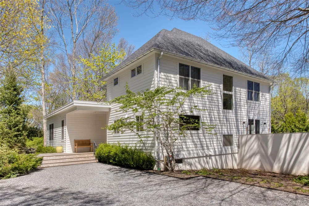 323 Division Street Sag Harbor, NY 11963