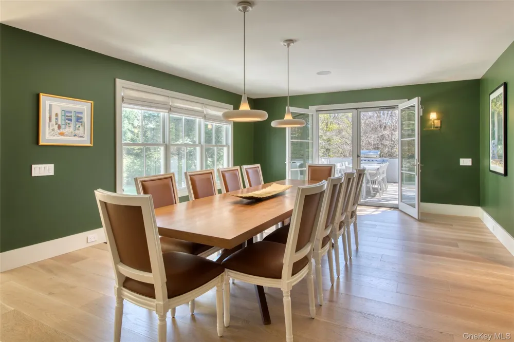 323 Division Street Sag Harbor, NY 11963
