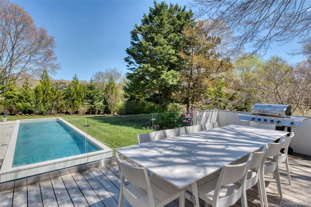 323 Division Street Sag Harbor, NY 11963