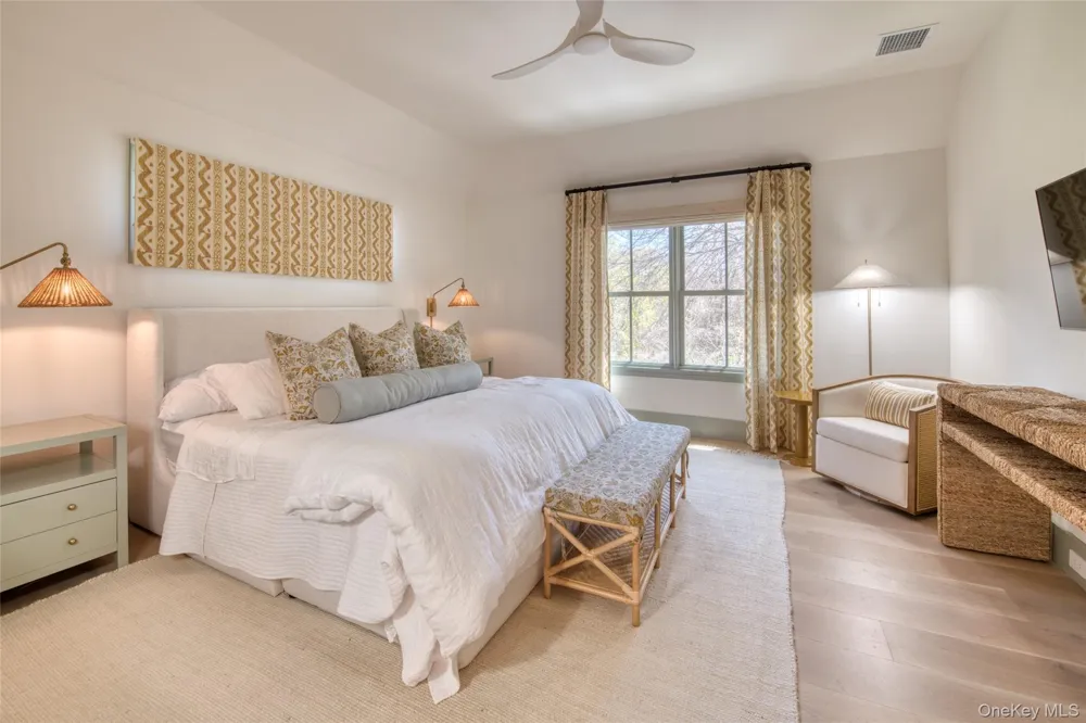 323 Division Street Sag Harbor, NY 11963