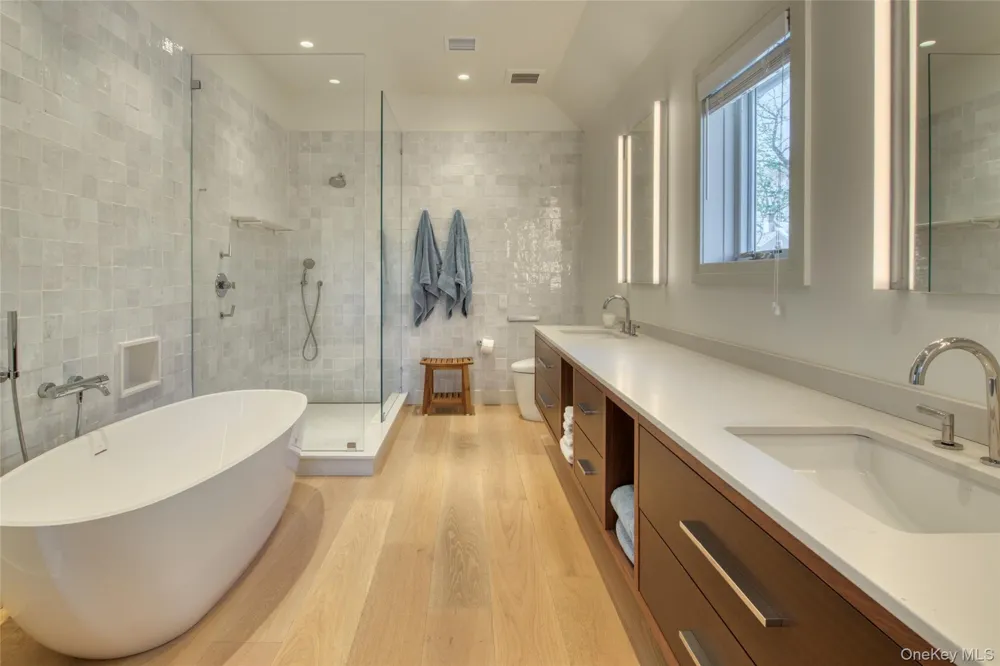 323 Division Street Sag Harbor, NY 11963