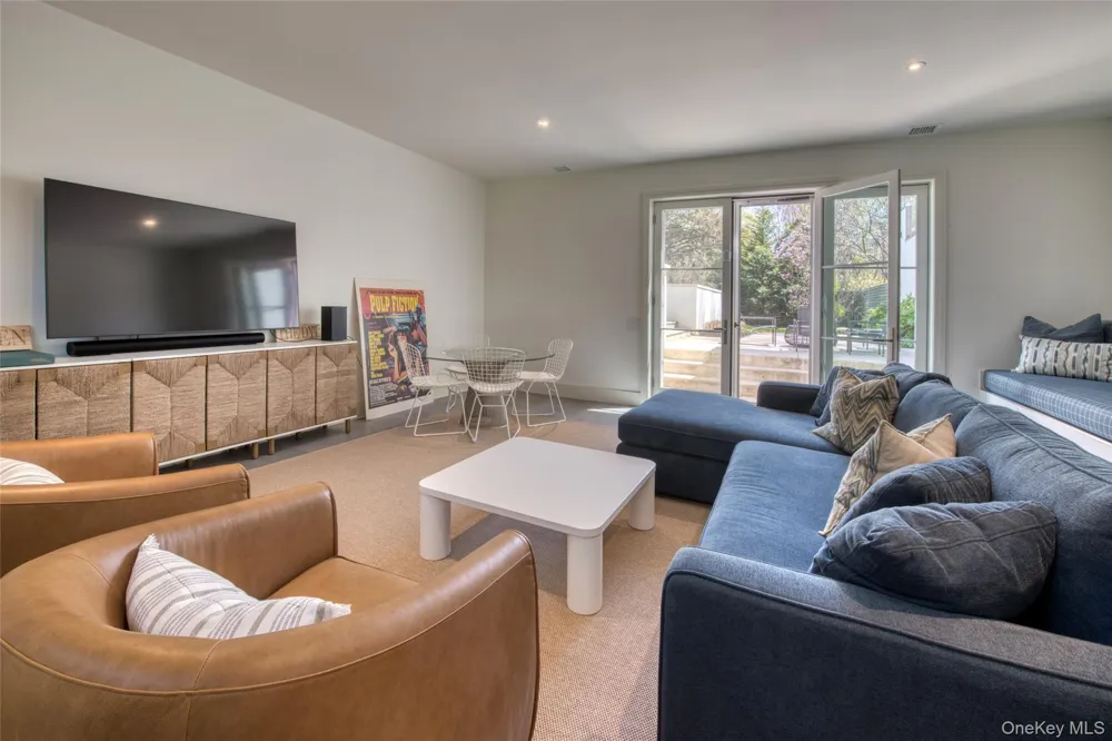 323 Division Street Sag Harbor, NY 11963