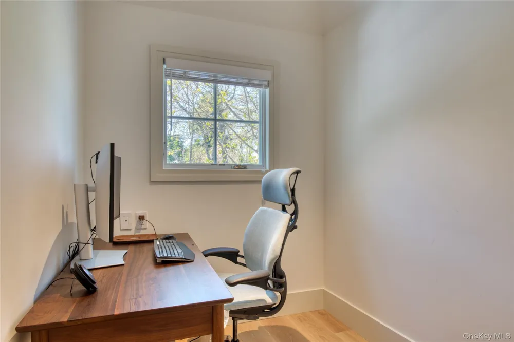 323 Division Street Sag Harbor, NY 11963