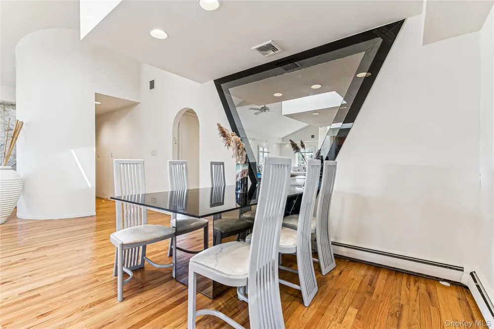 22 Meadow Lane Westhampton Beach, NY 11978