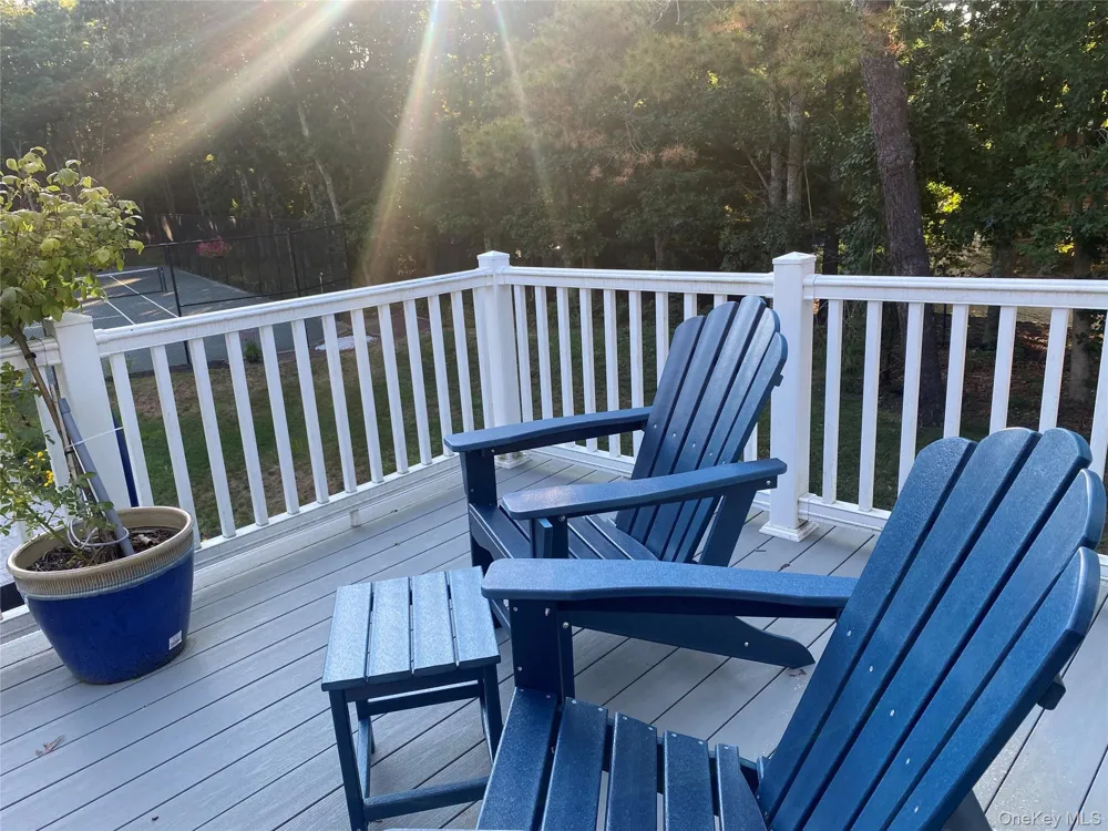 27 Deer Path Quogue, NY 11959