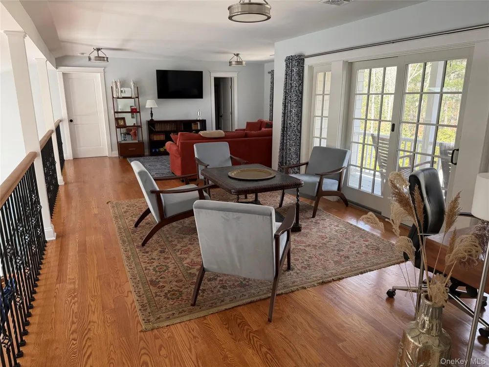27 Deer Path Quogue, NY 11959