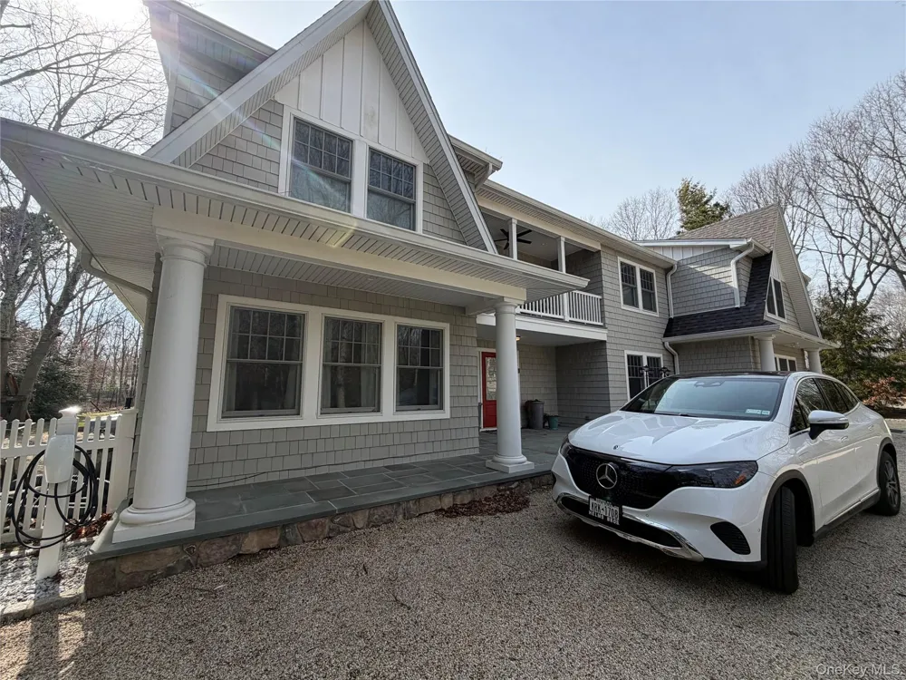 27 Deer Path Quogue, NY 11959