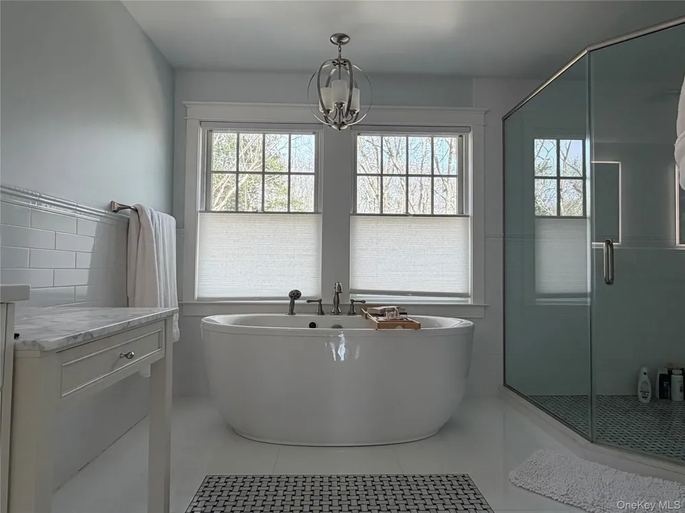 27 Deer Path Quogue, NY 11959