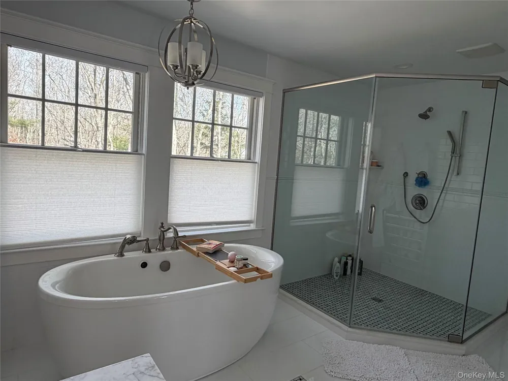 27 Deer Path Quogue, NY 11959
