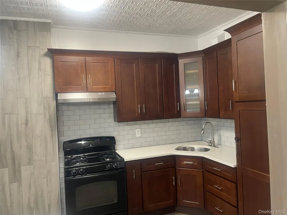 1720 Menahan Street Ridgewood, NY 11385