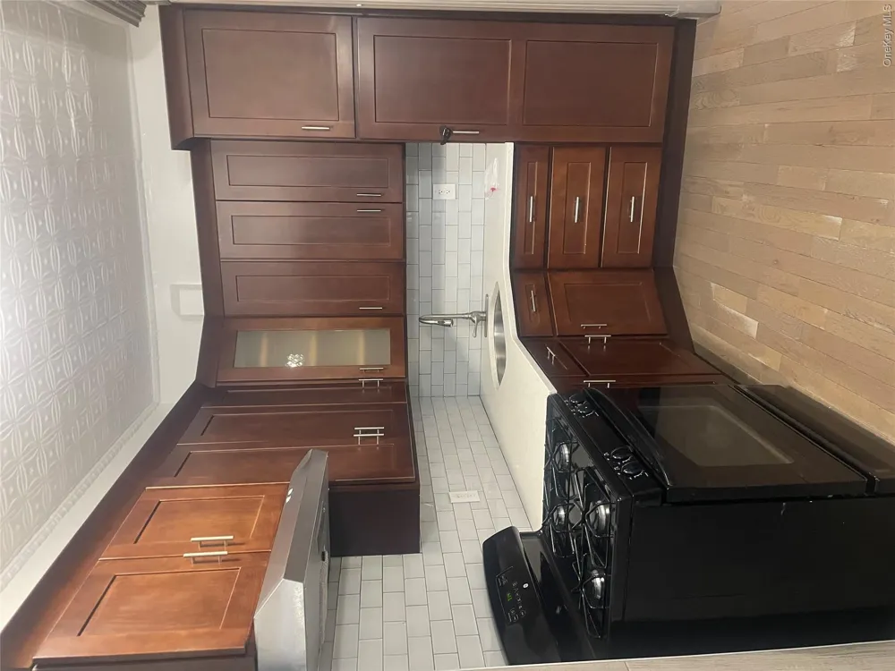 1720 Menahan Street Ridgewood, NY 11385