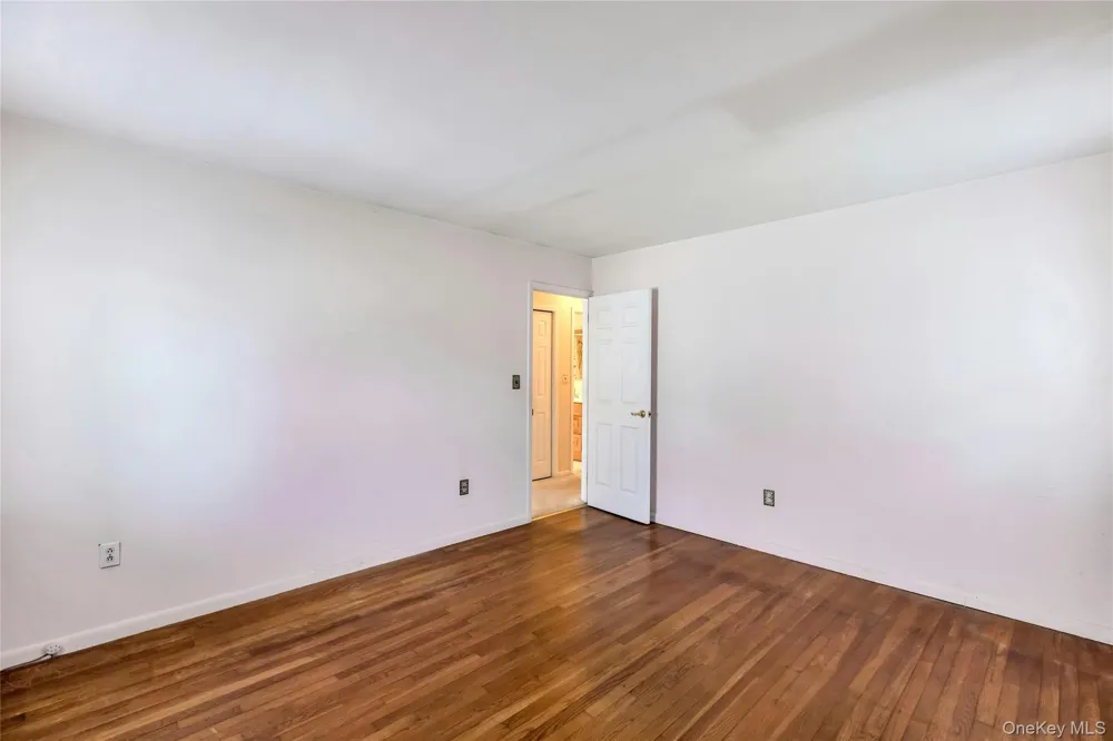 4 Carino Drive Hicksville, NY 11801