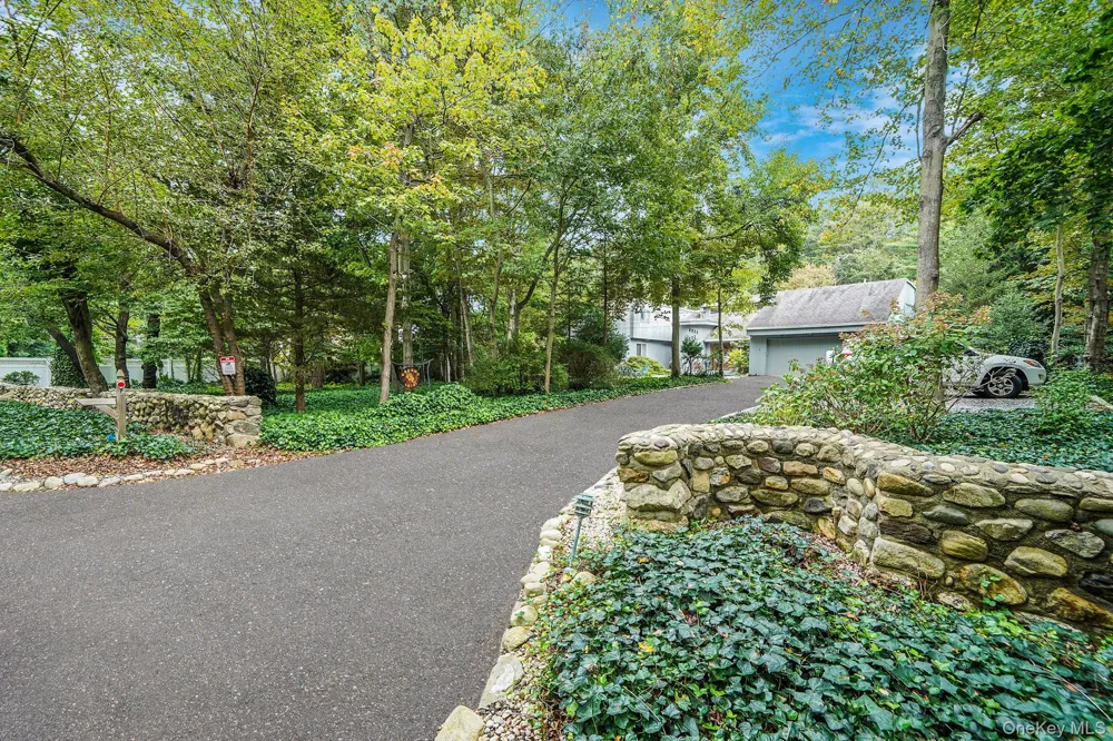 271 Bread And Cheese Hollow Road Northport, NY 11768
