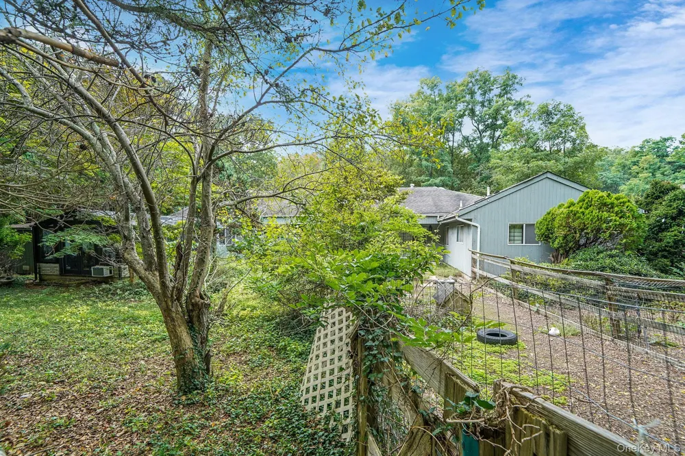 271 Bread And Cheese Hollow Road Northport, NY 11768