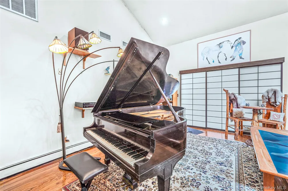 271 Bread And Cheese Hollow Road Northport, NY 11768