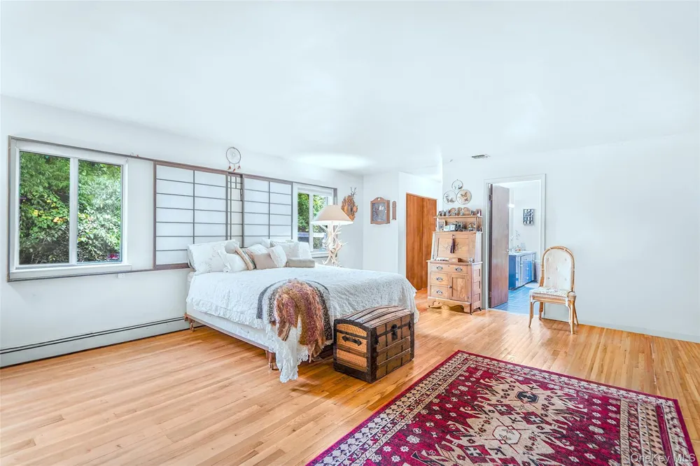 271 Bread And Cheese Hollow Road Northport, NY 11768