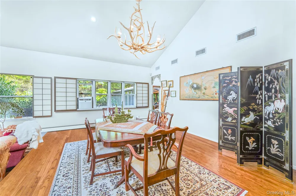 271 Bread And Cheese Hollow Road Northport, NY 11768