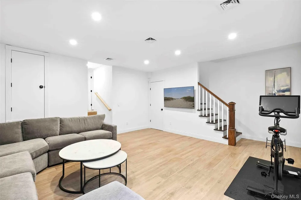 96 Miller Road Southampton, NY 11968