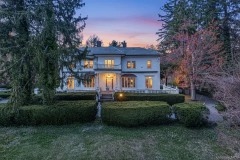 365 E Shore Road