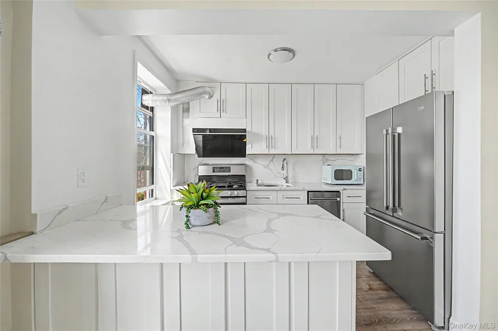 14137 79th Avenue #3O Flushing, NY 11367