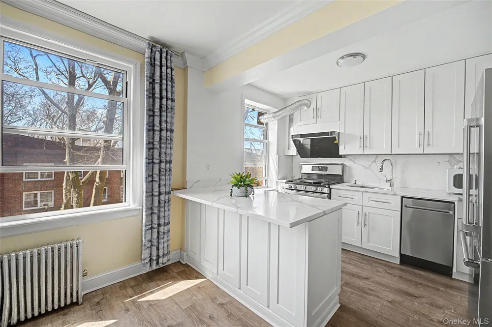 14137 79th Avenue #3O Flushing, NY 11367
