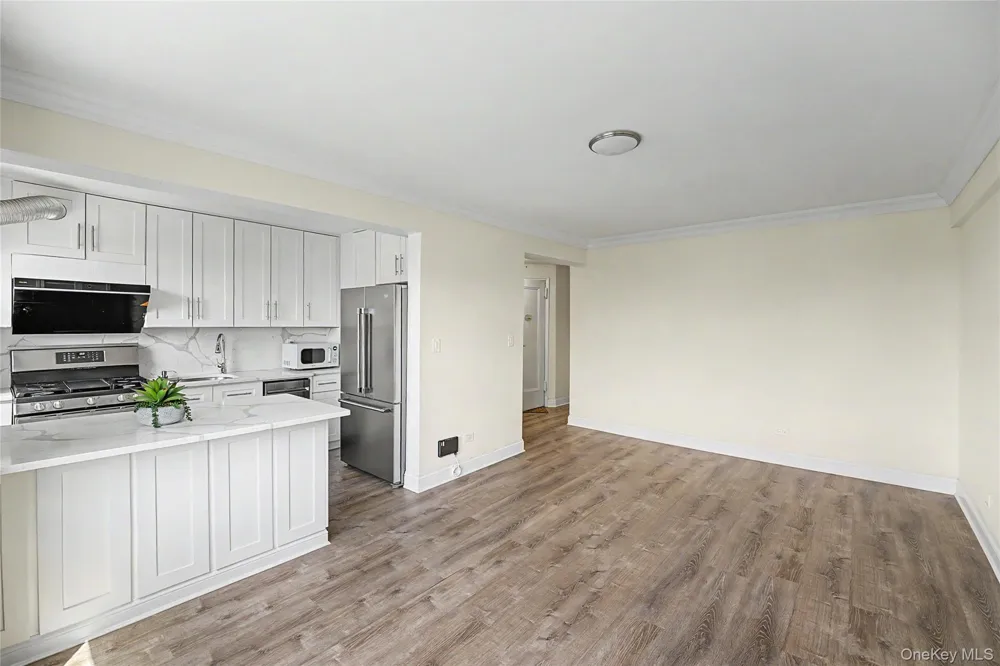 14137 79th Avenue #3O Flushing, NY 11367