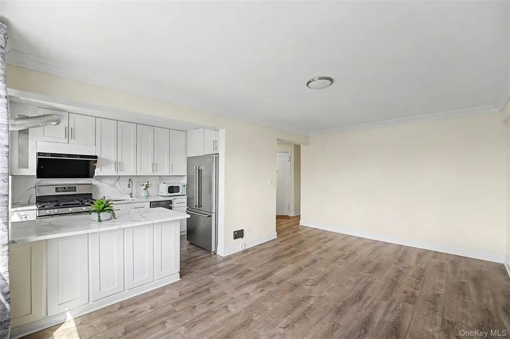 14137 79th Avenue #3O Flushing, NY 11367