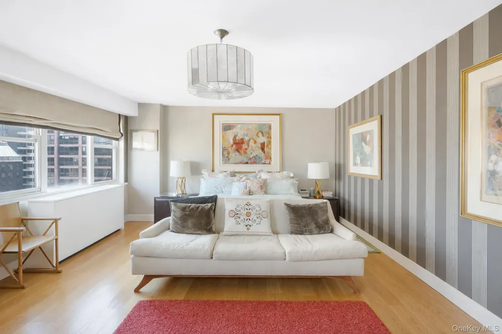 400 E 54th Street #25CDE New York (Manhattan), NY 10022