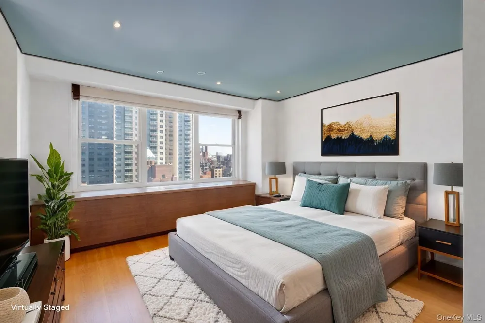 400 E 54th Street #25CDE New York (Manhattan), NY 10022