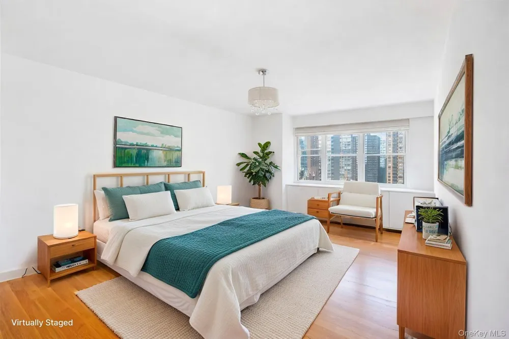 400 E 54th Street #25CDE New York (Manhattan), NY 10022