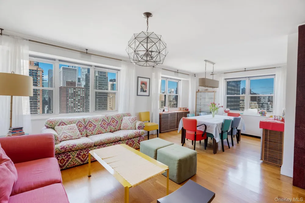 400 E 54th Street #25CDE New York (Manhattan), NY 10022