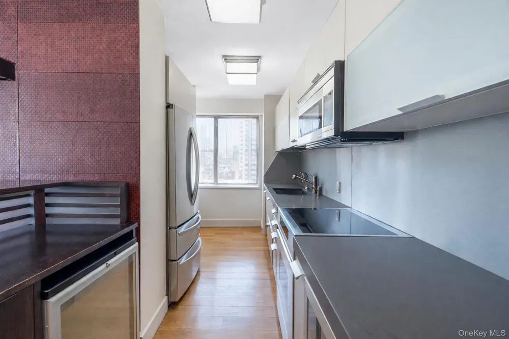 400 E 54th Street #25CDE New York (Manhattan), NY 10022