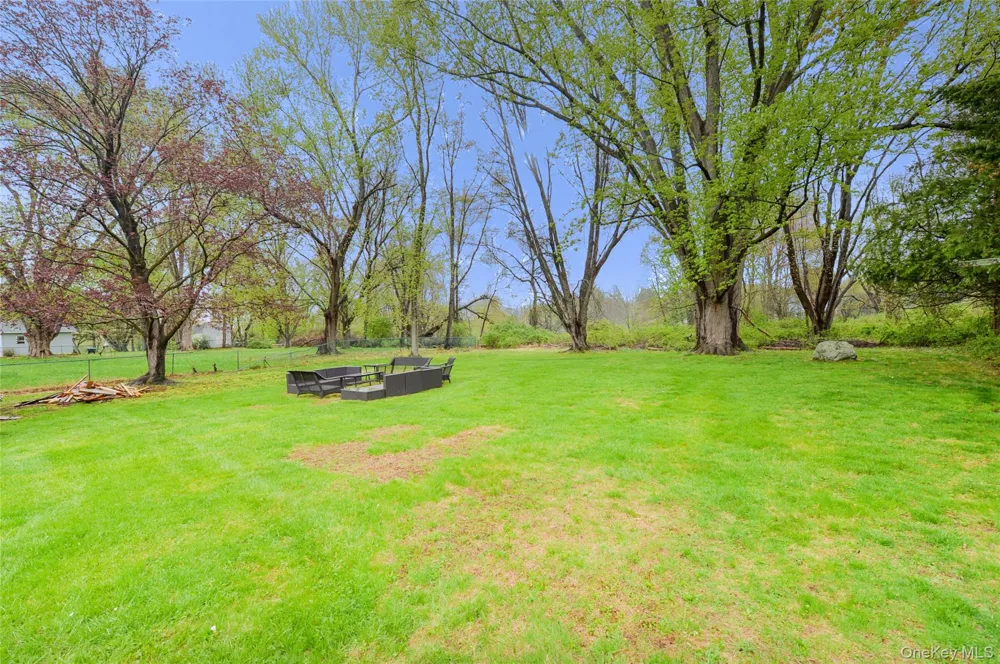 14 Lynmore Avenue Salisbury Mills, NY 12577
