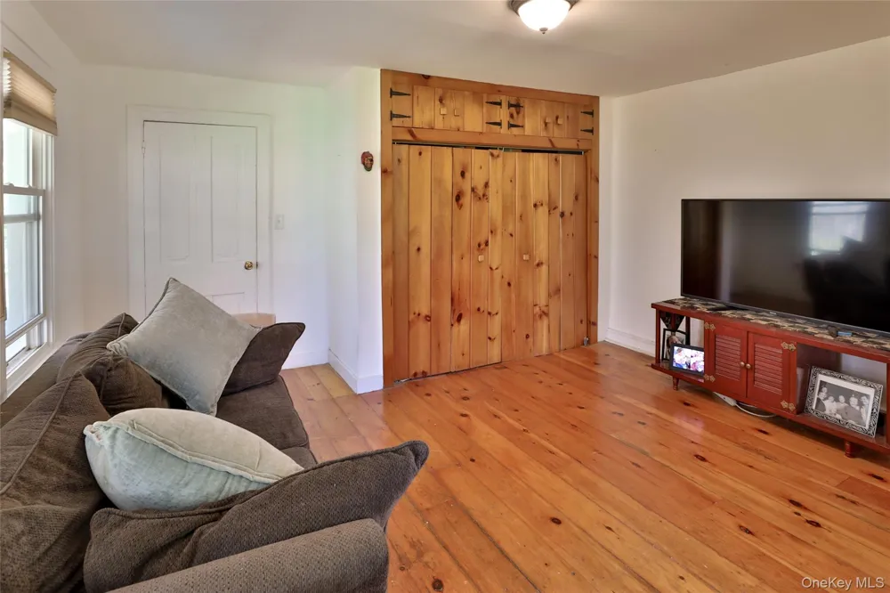 176 Williams Road Red Hook, NY 12571