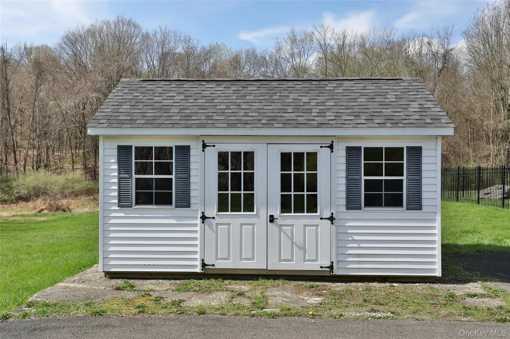 176 Williams Road Red Hook, NY 12571