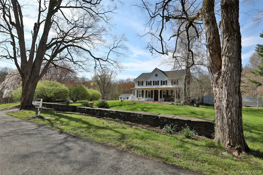176 Williams Road Red Hook, NY 12571