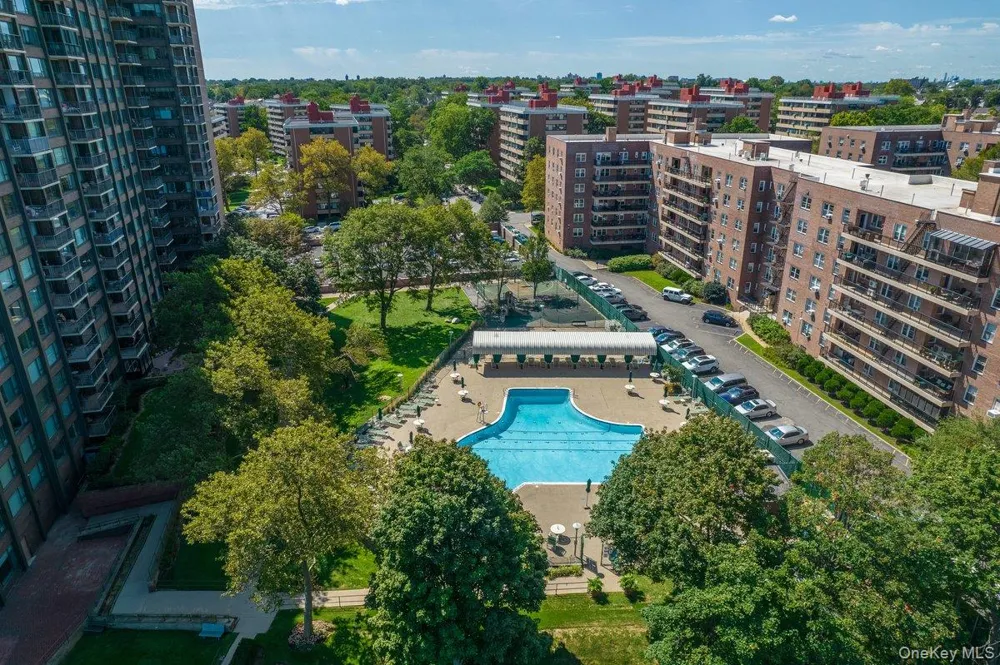 166-25 Powells Cove Boulevard #15D Beechhurst, NY 11357