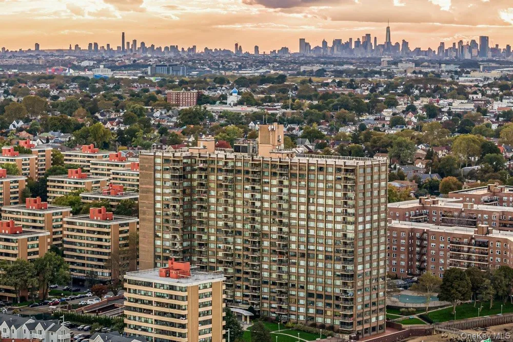 166-25 Powells Cove Boulevard #15D Beechhurst, NY 11357