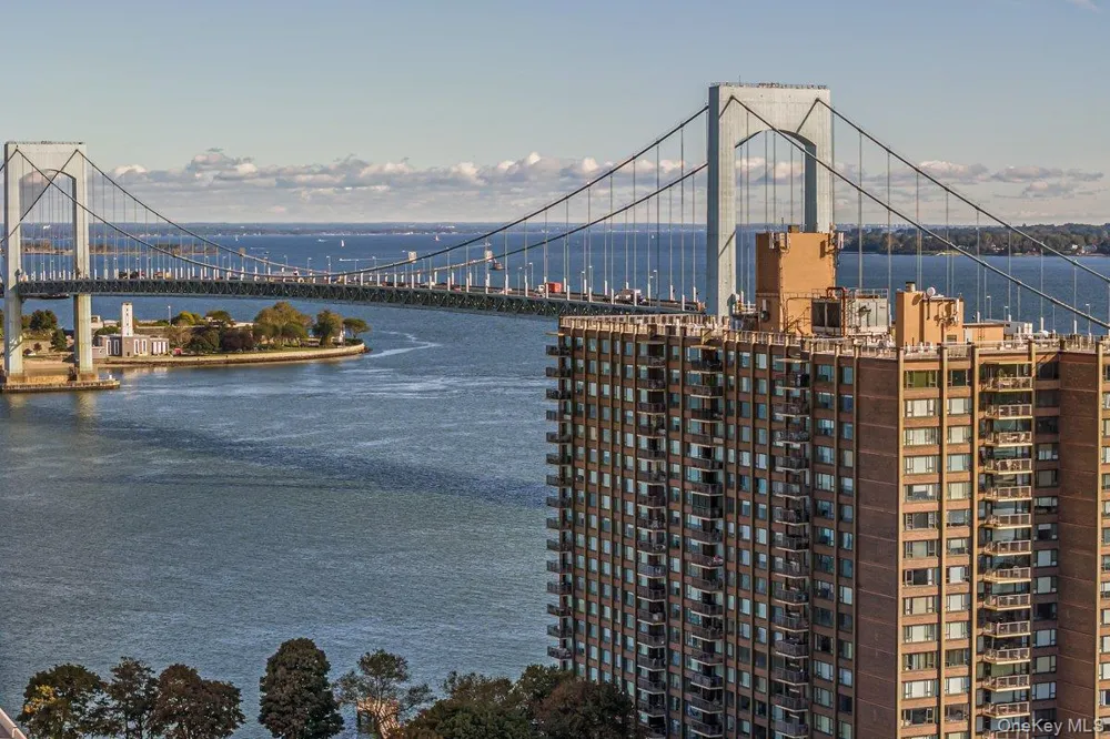 166-25 Powells Cove Boulevard #15D Beechhurst, NY 11357