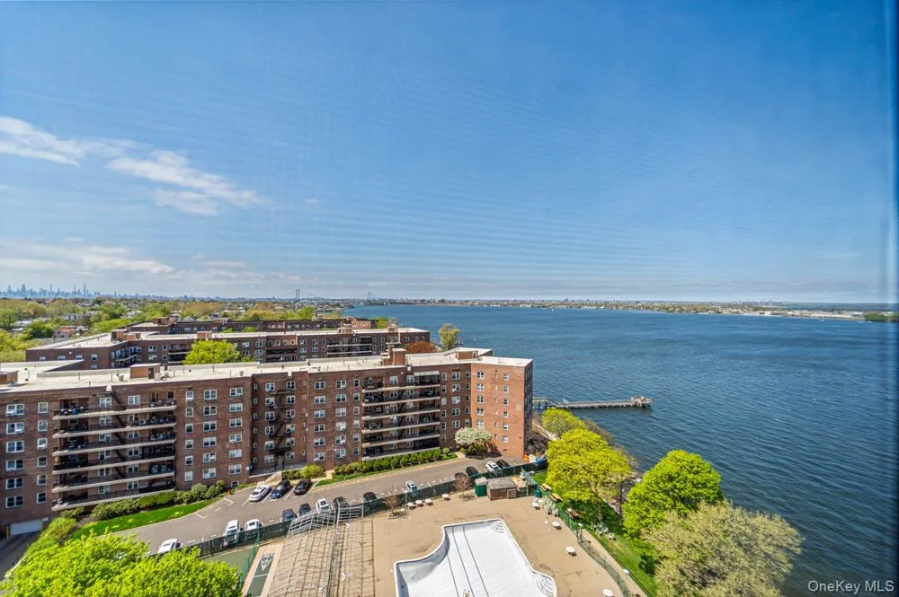 166-25 Powells Cove Boulevard #15D Beechhurst, NY 11357