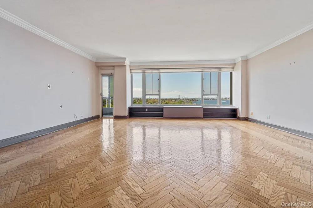 166-25 Powells Cove Boulevard #15D Beechhurst, NY 11357