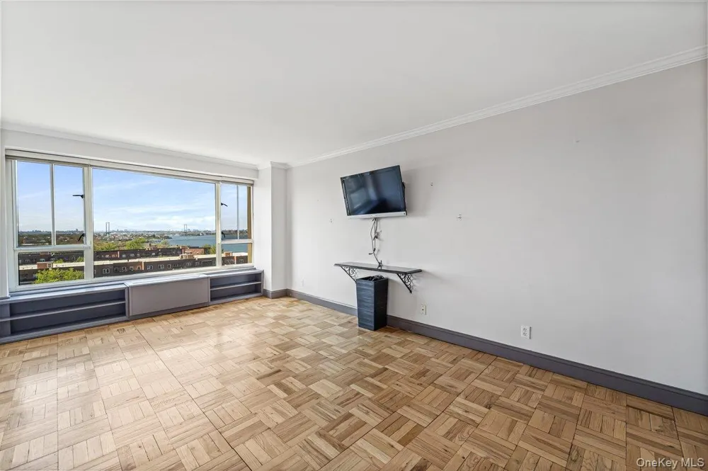 166-25 Powells Cove Boulevard #15D Beechhurst, NY 11357
