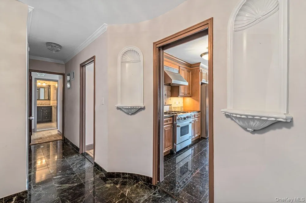 166-25 Powells Cove Boulevard #15D Beechhurst, NY 11357