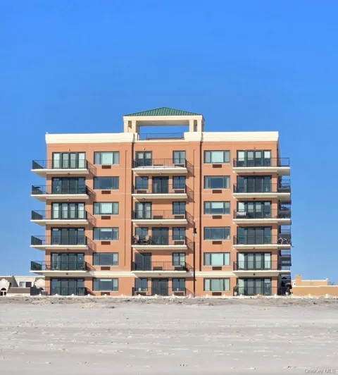 260 W Broadway #7A