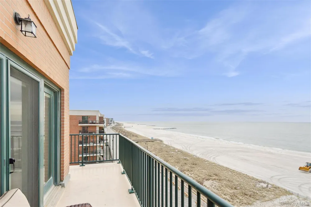 260 W Broadway #7A Long Beach, NY 11561